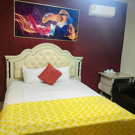 Hongyuanprimierhotel Акра Екстериор снимка