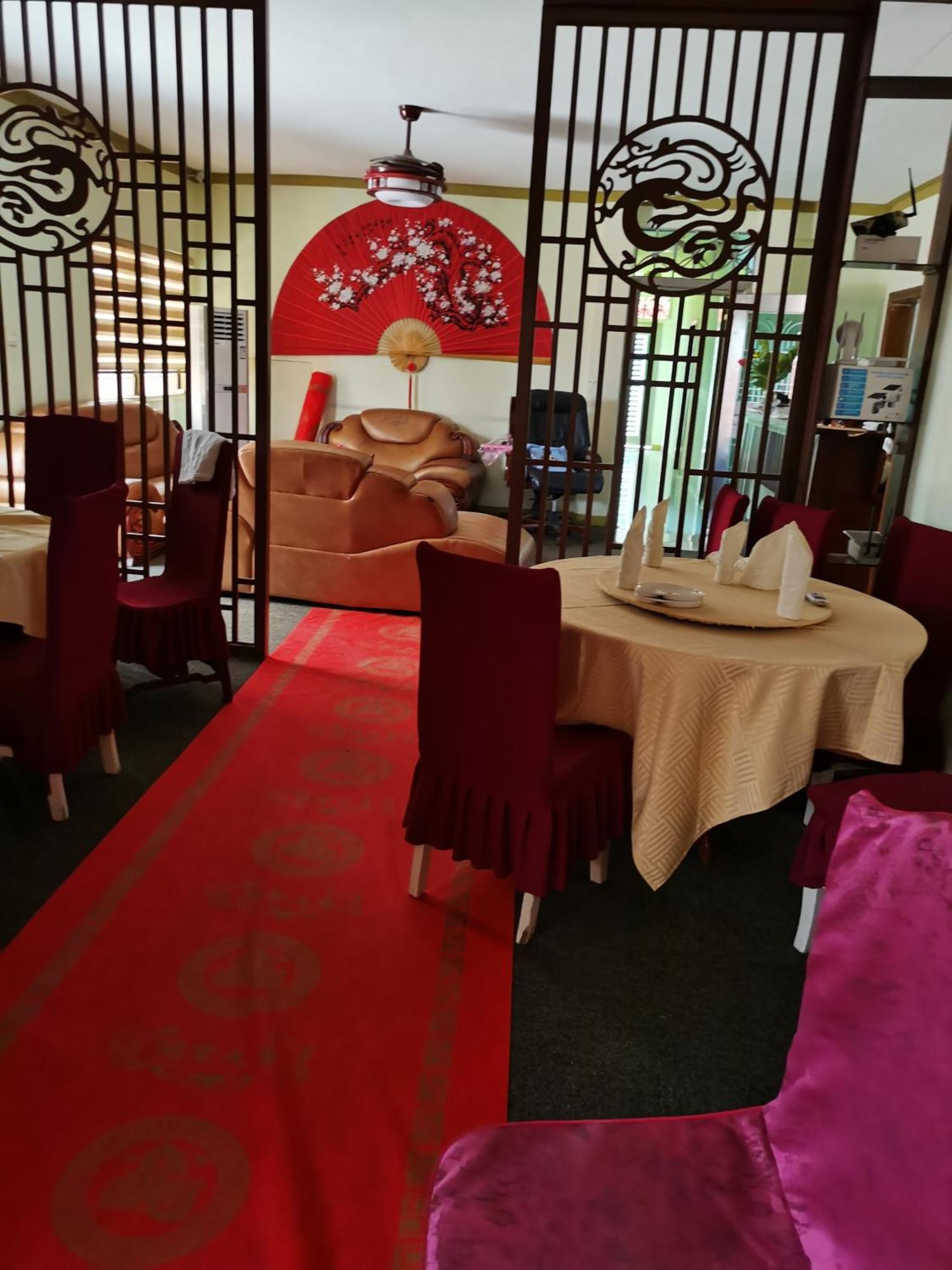 Hongyuanprimierhotel Акра Екстериор снимка