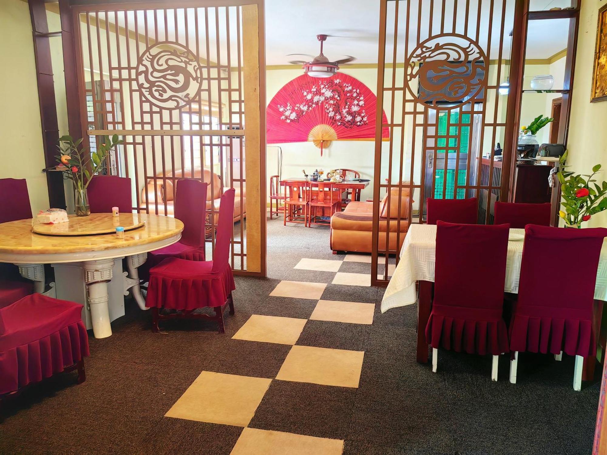Hongyuanprimierhotel Акра Екстериор снимка