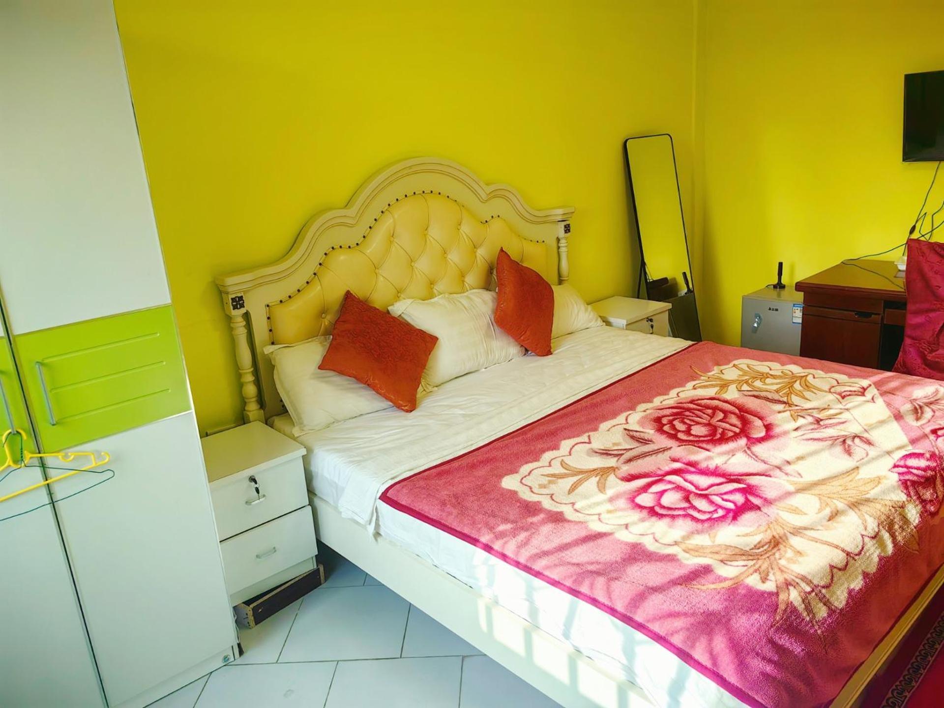 Hongyuanprimierhotel Акра Екстериор снимка