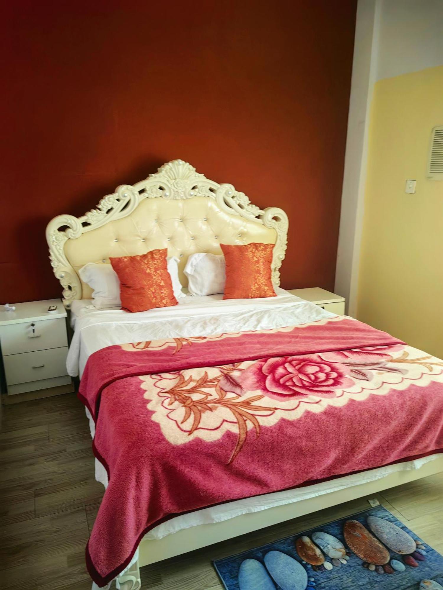 Hongyuanprimierhotel Акра Екстериор снимка