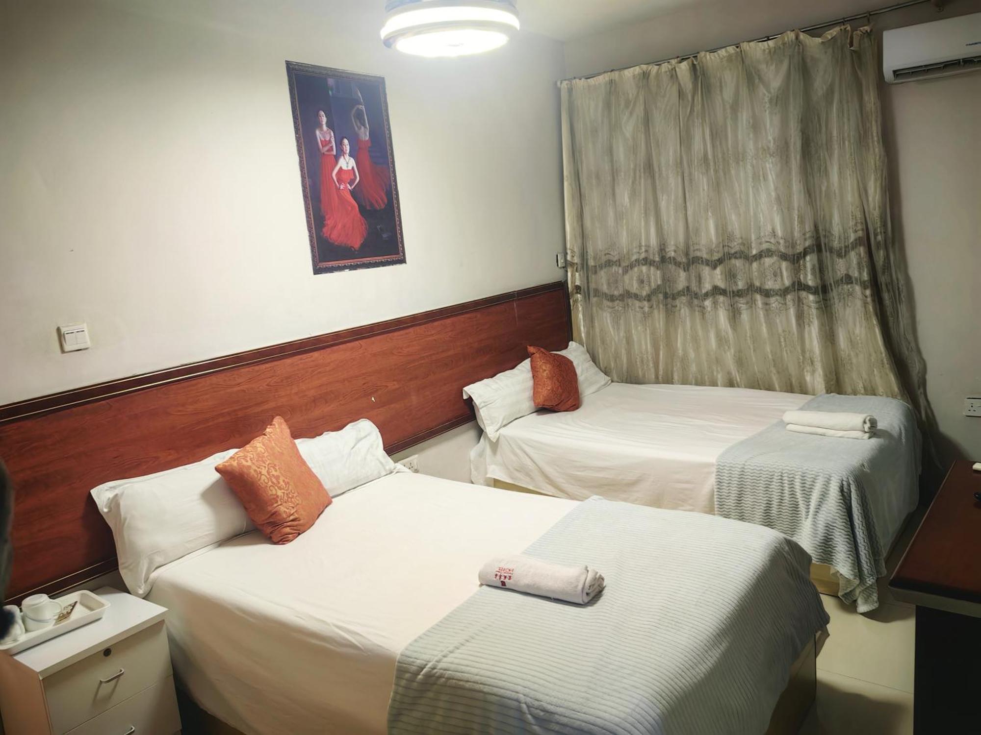 Hongyuanprimierhotel Акра Екстериор снимка